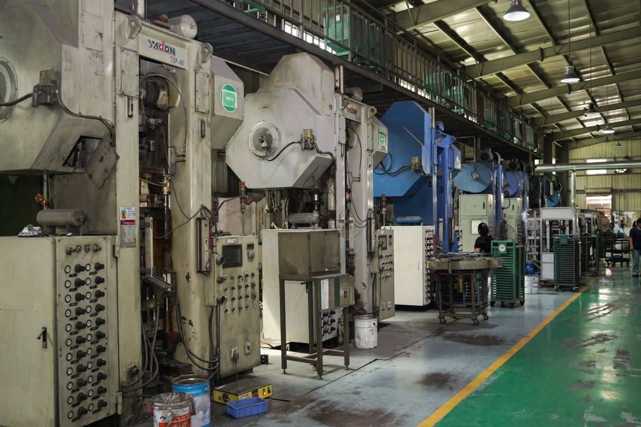 Why Unit Cost Falls with Volume: How to Think About Tooling Cost